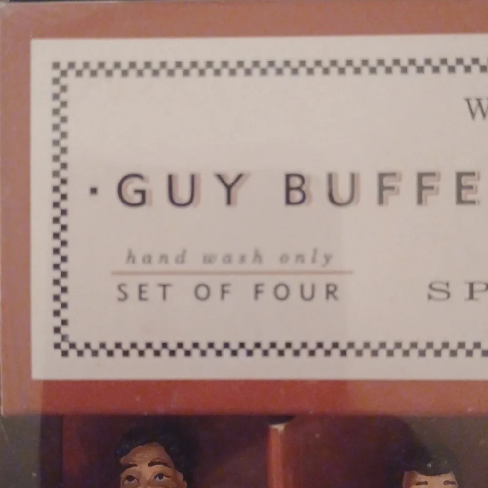 Williams Sonoma Guy Buffet Les Garcons Set of 4 Spreaders New In Box